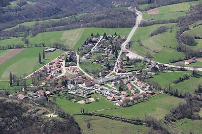 So kommt man zu Léaz mit den Öffentlichen - Mehr zum Ort Hier