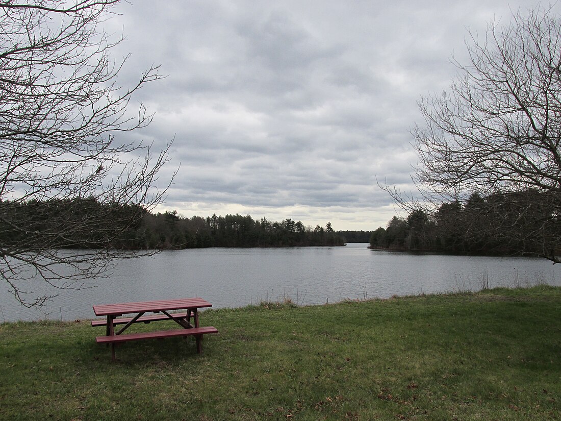 File:Lake Rico, Taunton MA.jpg