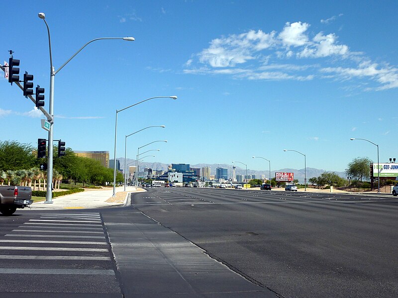 File:Las Vegas (7977322197).jpg