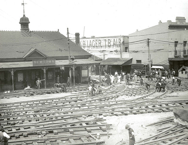 Relaying tram tracks in Newtown 1927