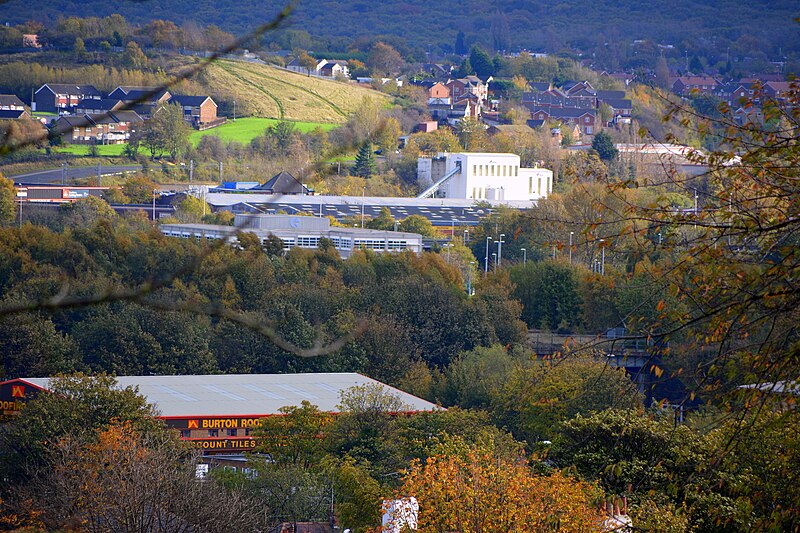 File:Leeds Views (37955438672).jpg