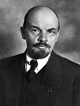 Lenin in 1920 (cropped)