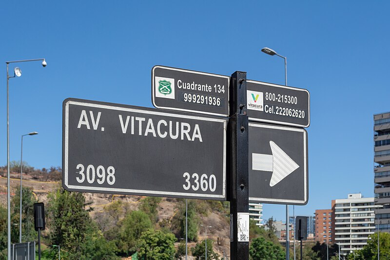 File:Letrero Avenida Vitacura, Vitacura, Santiago 20200314.jpg