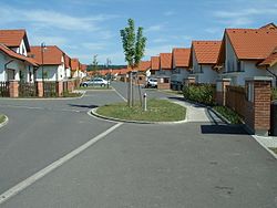 Nové rodinné domy v Levandulové ulici v Újezdě