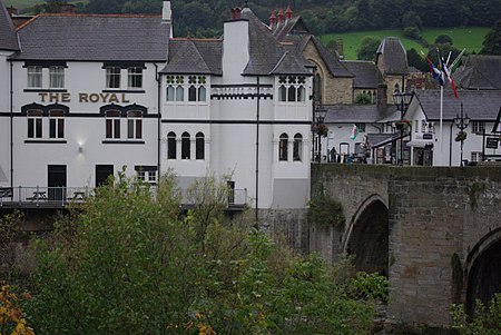 Llangollen Bridge - geograph.org.uk - 1001255.jpg