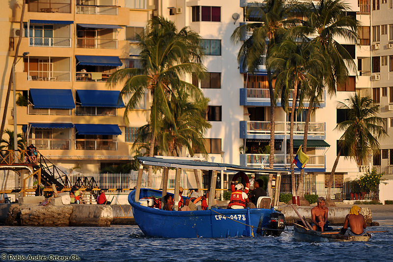 File:Llegando a Rodadero (4166736503).jpg