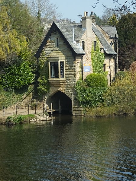 File:Lune Halton village 6131.JPG