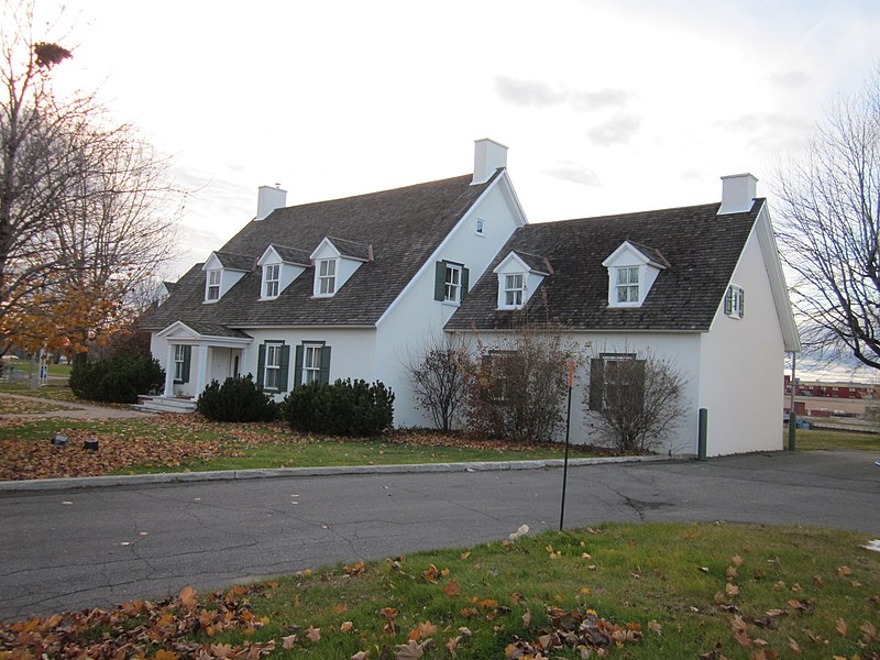 File:Maison des Gouverneurs.jpg