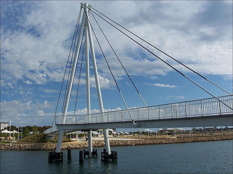 File:Mandurah Ocean Marina.jpg