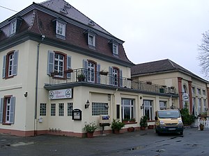 Adelsgeschlecht Luxburg: Geschichte, Standeserhebungen, Wappen