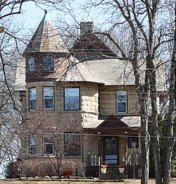 MerrittBlackHouseKaukaunaWI.jpg