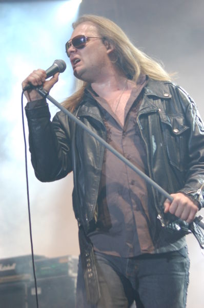 Lande performing at Metalmania 2007