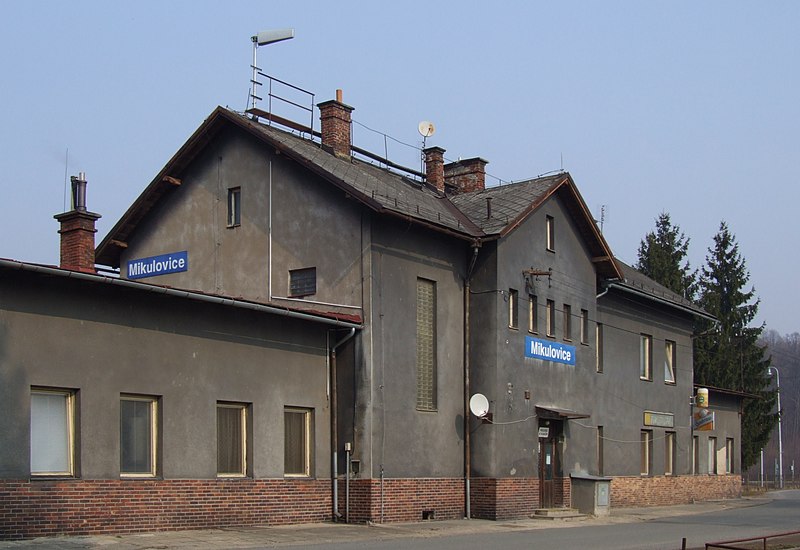 Soubor:Mikulovice - nádraží.jpg