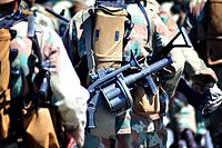 MGLを担いだ南アフリカ国防軍の兵士