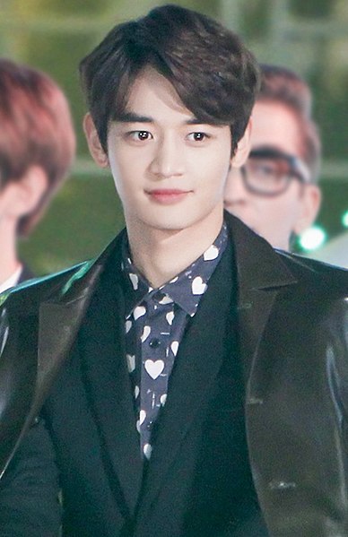 File:Minho at the 2013 Melon Music Awards 01 (cropped).jpg