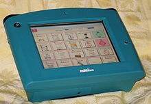 A speech-generating device with dynamic display, capable of outputting both synthesized and digitized speech Minimo.jpg