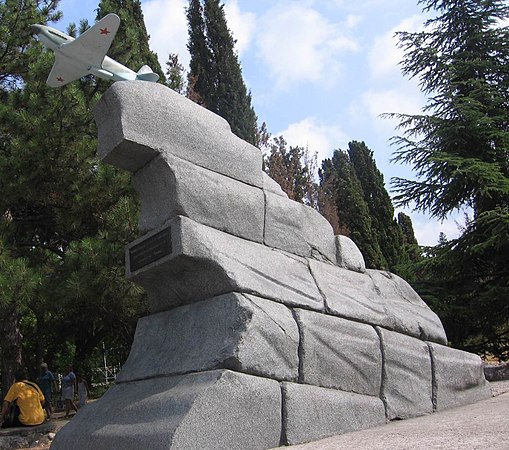 Monument voor de piloten van het 8e luchtleger in Sevastopol