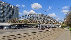 Железопътен надлез над улица Bolshaya Tulskaya, влизаща в магистрала Варшавское, област Донской