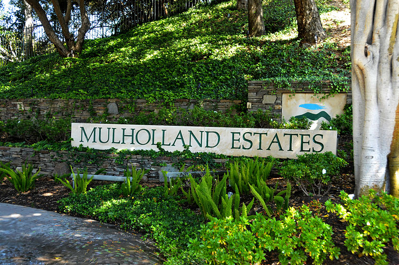 File:Mulholland Estates 2015.jpg