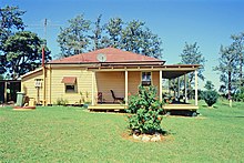 O'Shea's Drayton Cottage (2001) .jpg