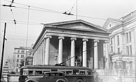 開通当初のトロリーバス（1937年撮影）