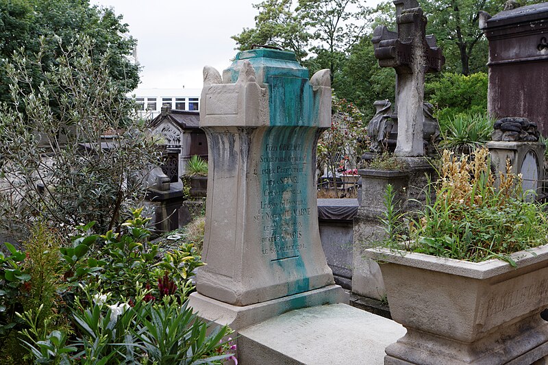 File:Père-Lachaise - Division 76 - Grélot 02.jpg