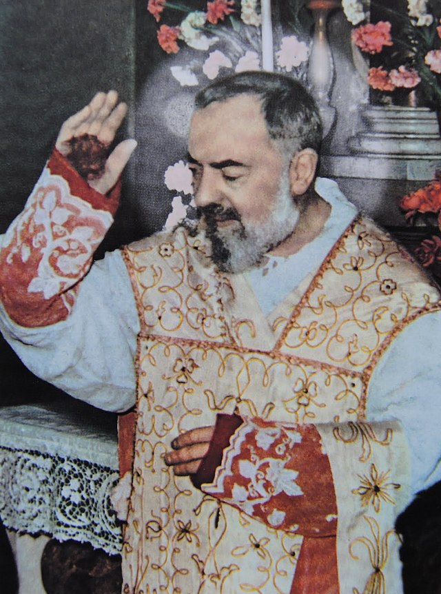 File:Padre Pio  - Wikimedia Commons