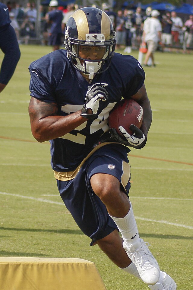 Former Rams RB Isaiah Pead takes first steps in running prosthetic leg,  eyes Paralympics