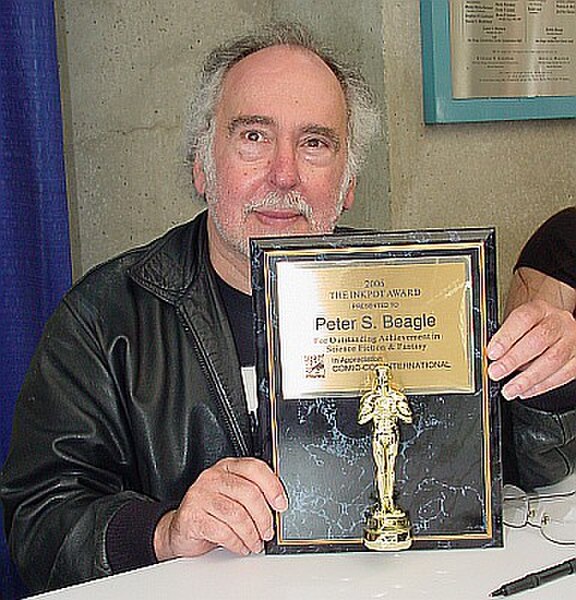Beagle with the Inkpot Award at San Diego Comic-Con, 2006