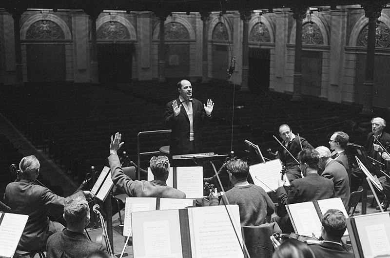 File:Pierre Boulez gastdirigent bij het Concertgebouworkest, Bestanddeelnr 914-7942.jpg