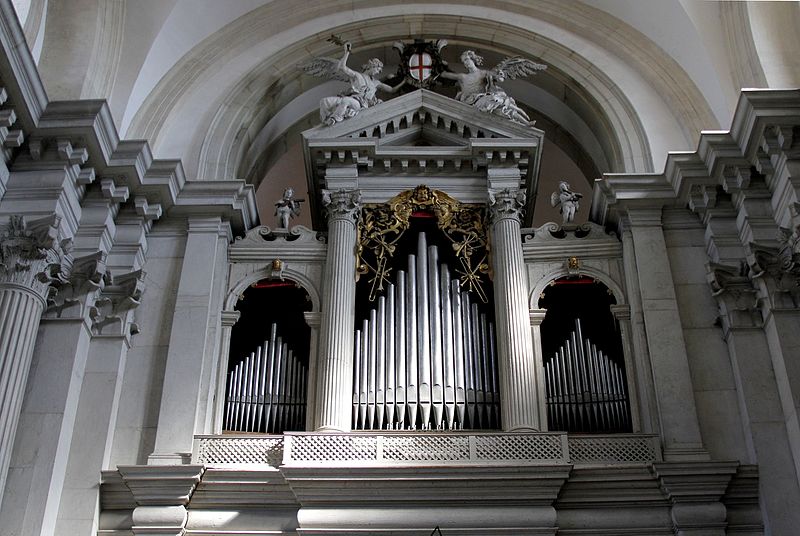 File:Pipe organ - Main altar - San Giorgio Maggiore - Venice 2016.jpg