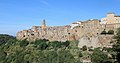 * Nomination: Pitigliano / Toscana from Strada Regionale 74 --Imehling 11:44, 28 December 2021 (UTC) * * Review needed