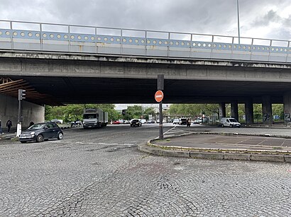 Comment aller à Place Auguste Baron en transport en commun - A propos de cet endroit