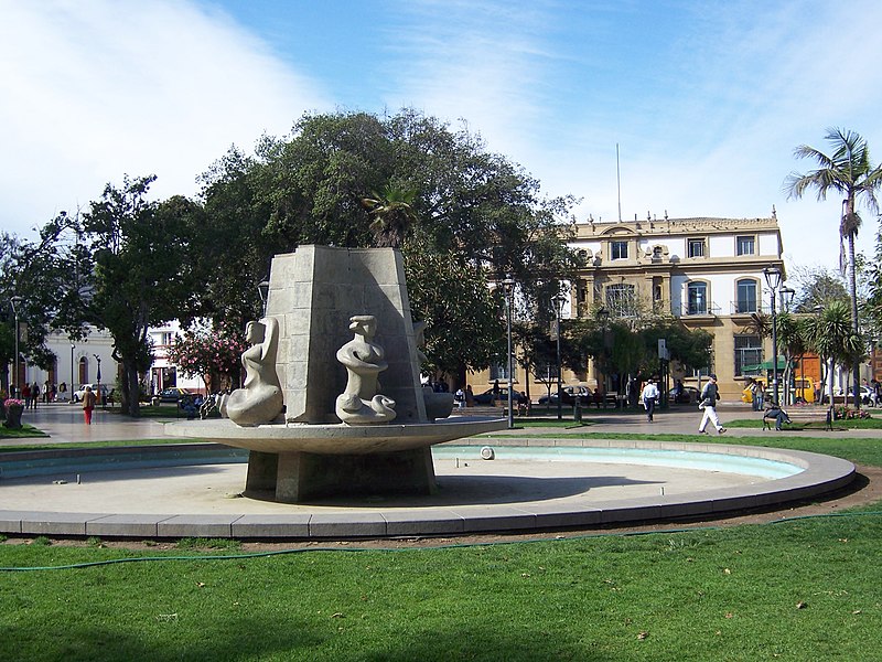 File:Plaza de Armas - panoramio - René Bongard.jpg