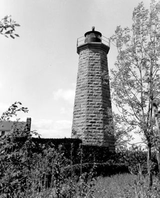 <span class="mw-page-title-main">Point Aux Roches Light</span> Lighthouse in New York, United States