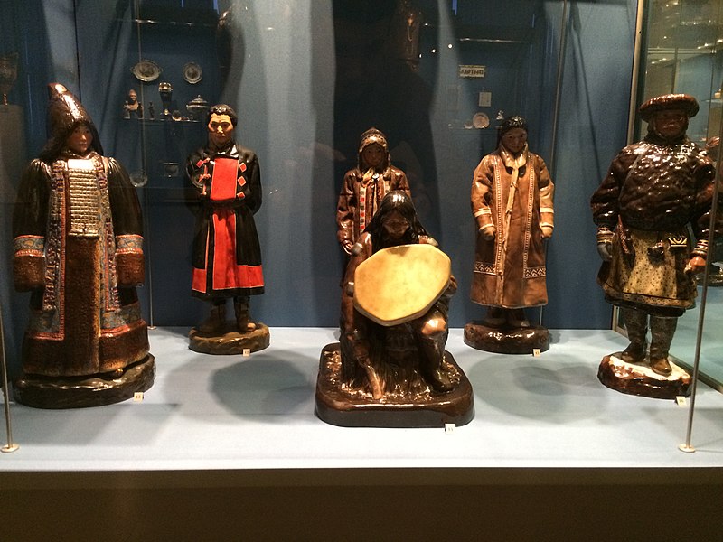 File:Porcelain sculptures Peoples of Russia 07.JPG