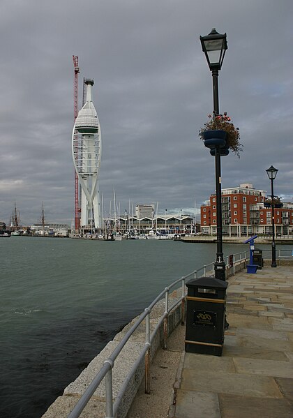 File:Portsmouth-14-Spinaccer-Tower-2004-gje.jpg