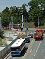 Čeština: Autobus na přeložce staveniště Blanka ve Střešovicích, Praha English: A bus in Prague-Střešovice, near Myslbekova construction site of the Blanka tunnel in Prague, CZ