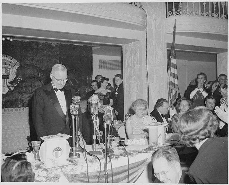 File:President Truman standing at microphone at the dinner honoring him and Vice President Alben Barkley at the Mayflower... - NARA - 200015.jpg