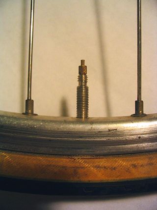 <span class="mw-page-title-main">Presta valve</span> Bicycle tube valve