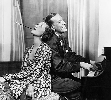 Gertrude Lawrence and Noël Coward in Private Lives, a hit in the UK and the US.