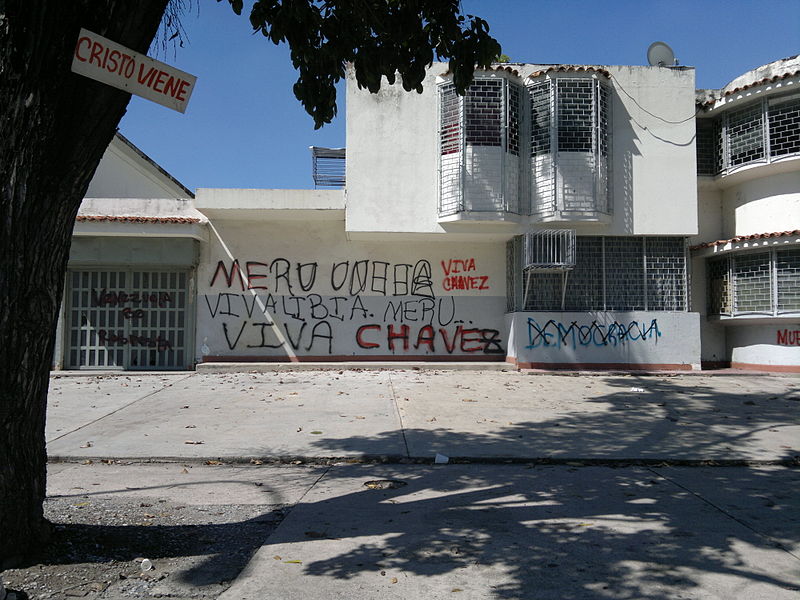 File:Pro-gaddafi graffiti in Venezuela.jpg