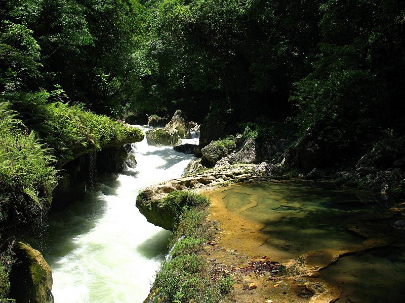 File:Río Cahabón a su paso por Semuc Champey.JPG