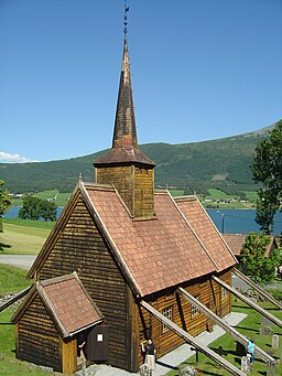 Rødven stavkyrka år 2006