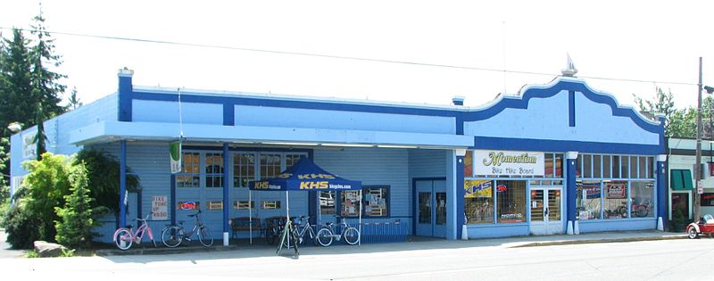 File:RS Smith Motor Company Building - Sandy Oregon.jpg