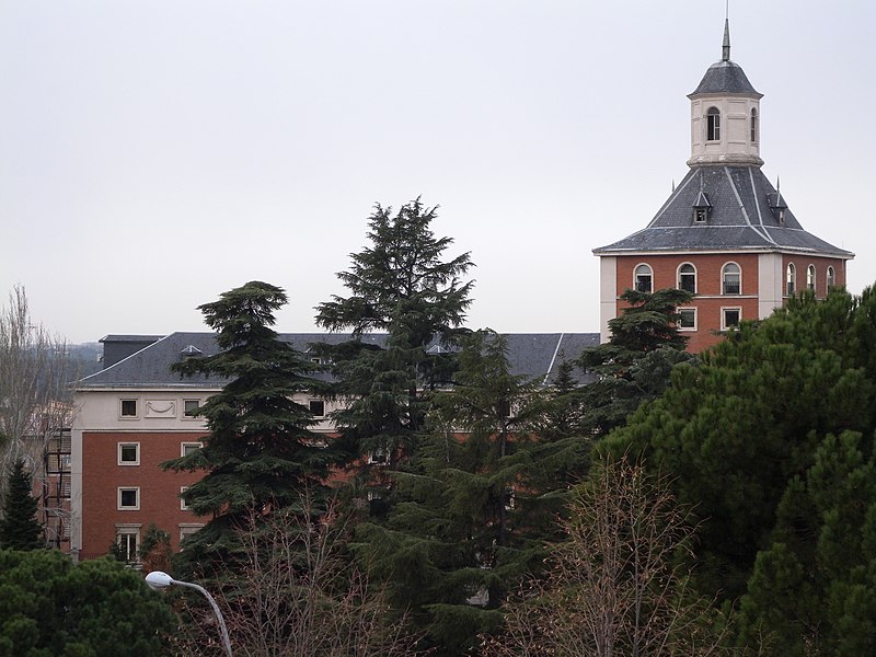 File:Rectorado de la UCM (Universidad Complutense de Madrid) - panoramio (1).jpg