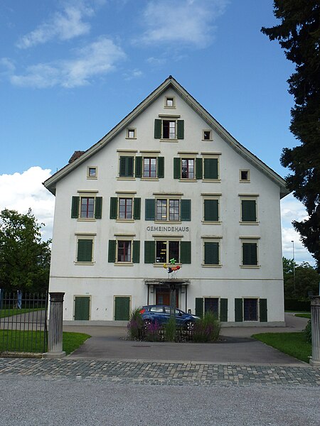 File:Richterswil Gemeindehaus 02.JPG