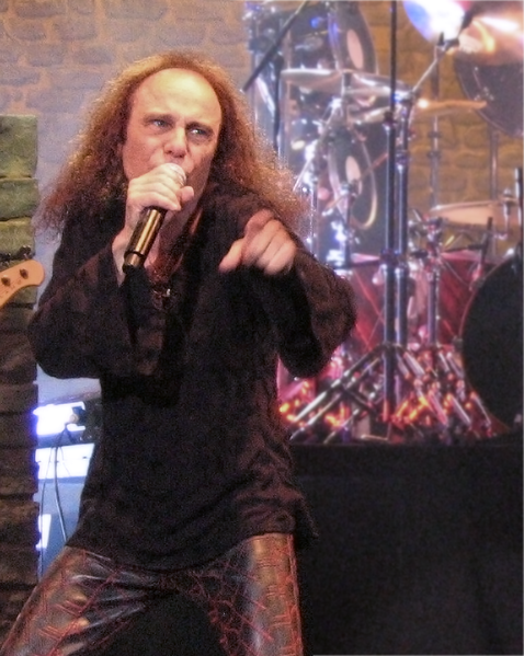 File:Ronnie James Dio HAH Katowice v2.png