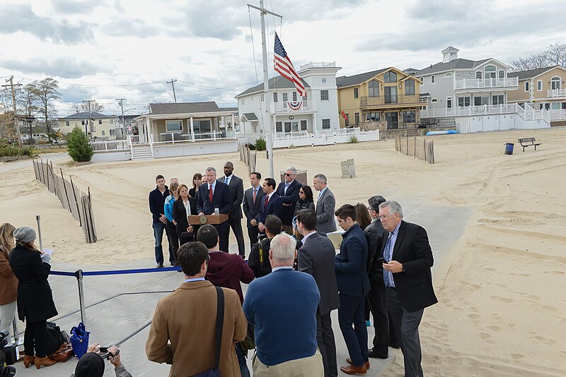 File:Secretary Castro Visits Breezy Point, New York (21926908213).jpg