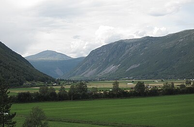 Selsmyrene sedda från backarna ovanför Sels kyrka, vid älven Ula